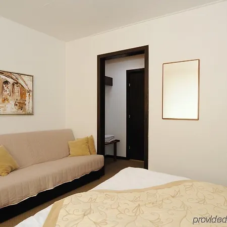 维尔比约酒店 酒店