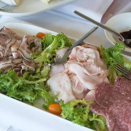 维尔比约酒店 3* 维尔比约